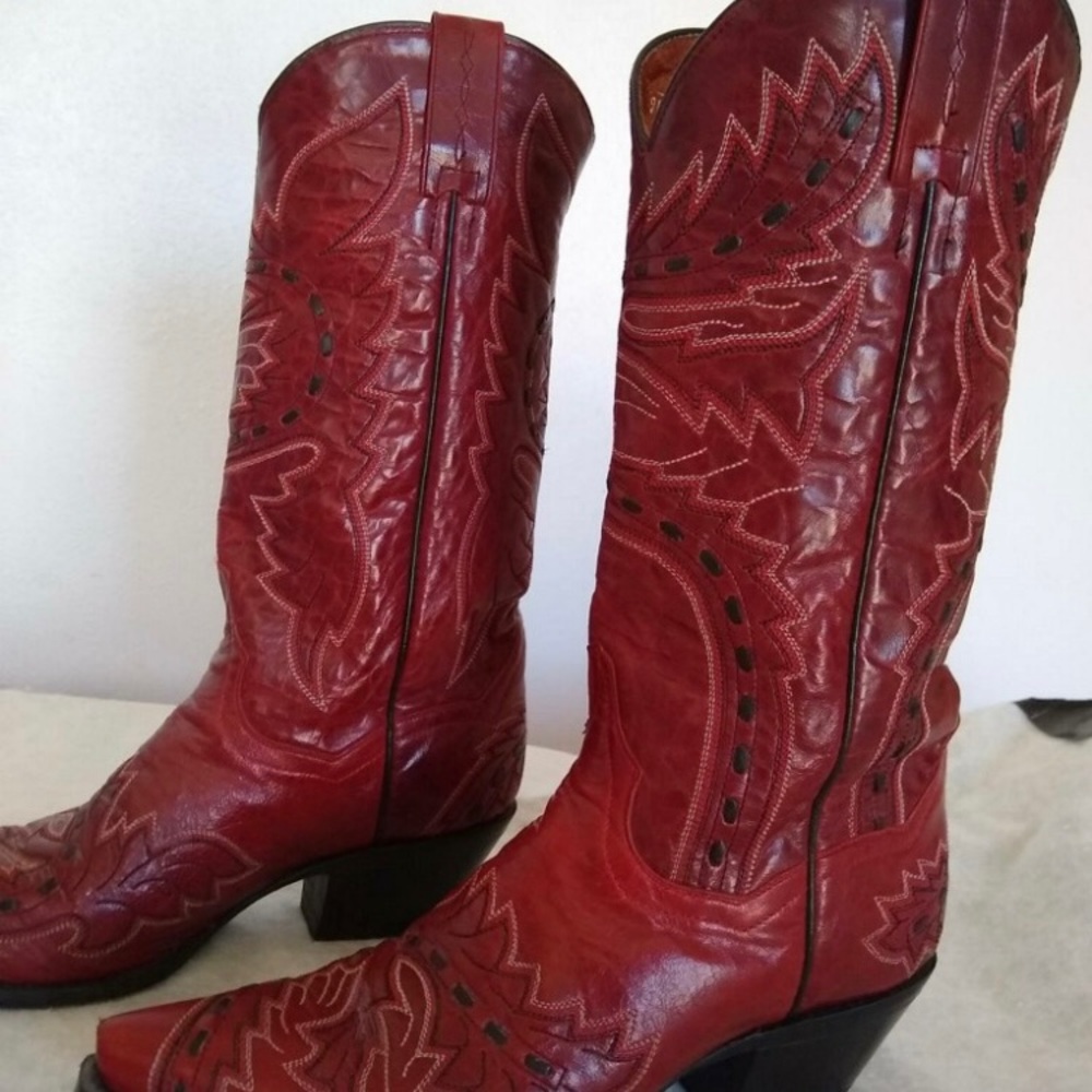 gently worn 10-15 times.  14”bottom heel to top of boot